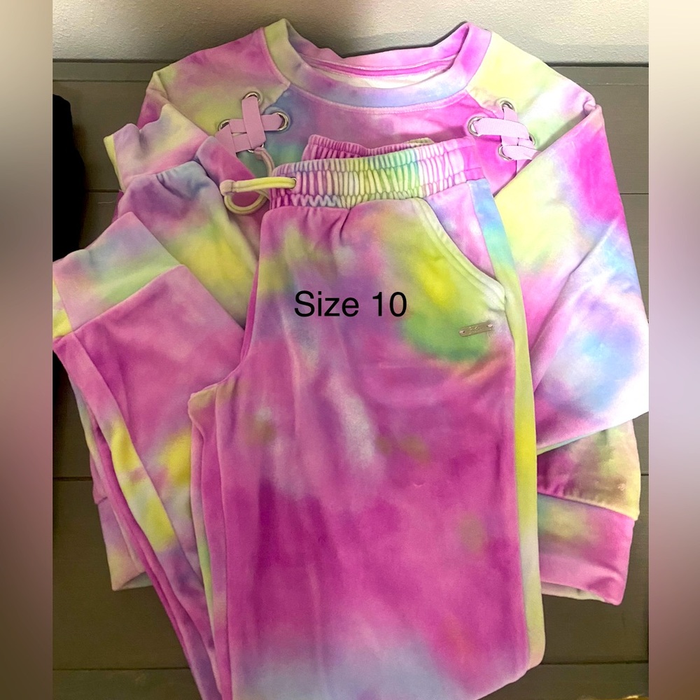 Multi color youth outfit. New without tags